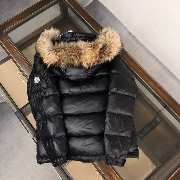 ハイクオリティダウンジャケット全体デザイン